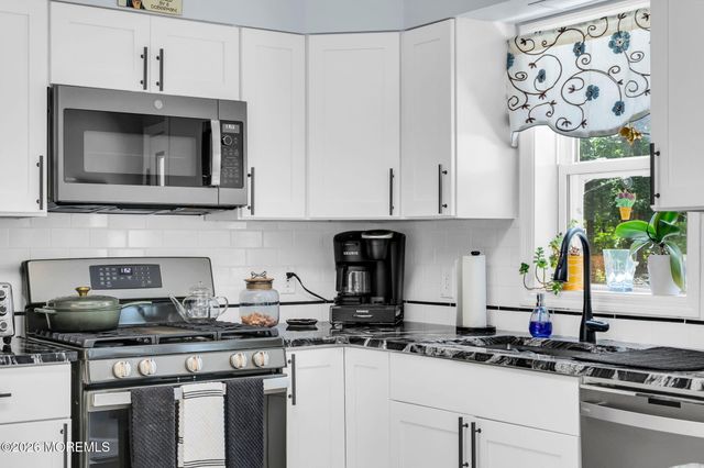 9 Walter Drive, Jackson, NJ 08527