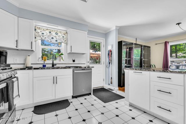 9 Walter Drive, Jackson, NJ 08527