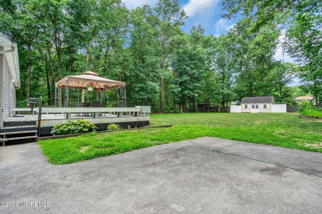 9 Walter Drive, Jackson, NJ 08527