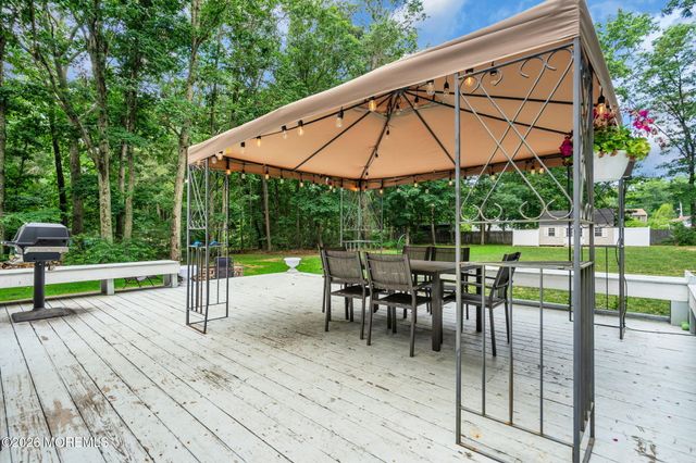 9 Walter Drive, Jackson, NJ 08527