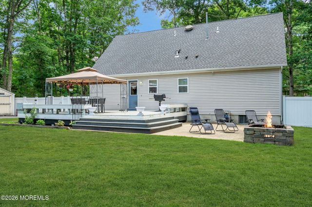 9 Walter Drive, Jackson, NJ 08527