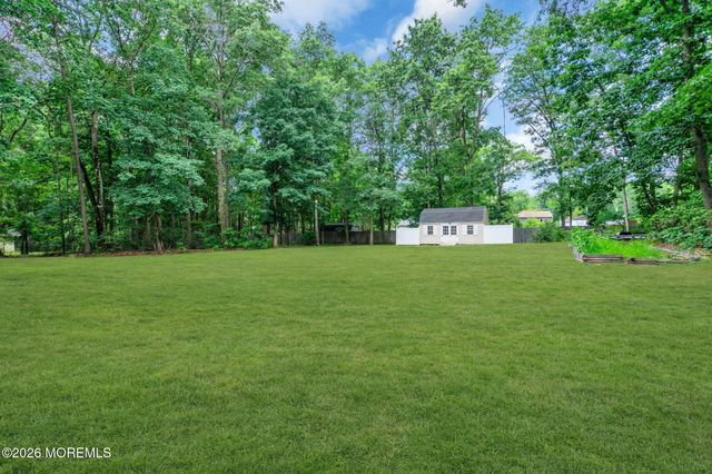 9 Walter Drive, Jackson, NJ 08527