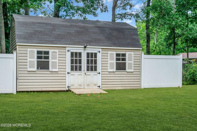 9 Walter Drive, Jackson, NJ 08527