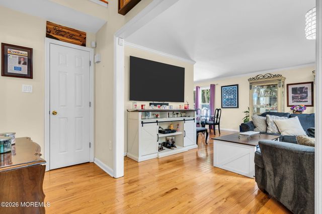 9 Walter Drive, Jackson, NJ 08527