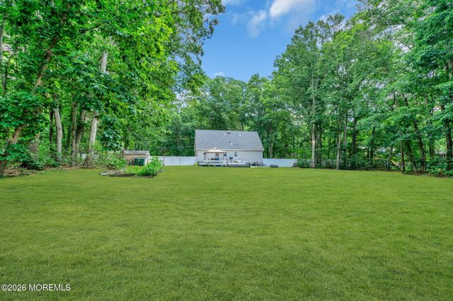 9 Walter Drive, Jackson, NJ 08527