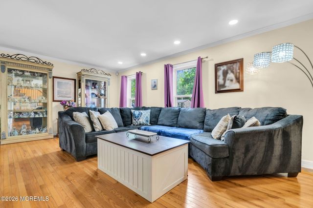 9 Walter Drive, Jackson, NJ 08527