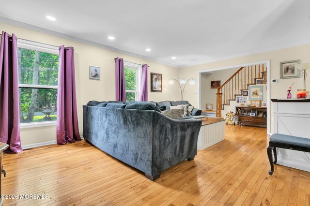 9 Walter Drive, Jackson, NJ 08527