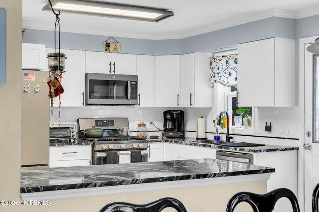 9 Walter Drive, Jackson, NJ 08527