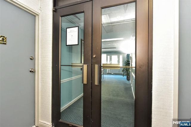 307 Prospect Avenue 4B, Hackensack, NJ 07601