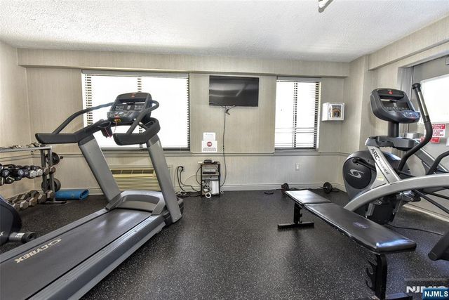 307 Prospect Avenue 4B, Hackensack, NJ 07601