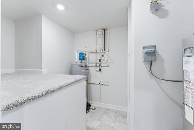 21815 EXPRESS TER, Ashburn, VA 20147