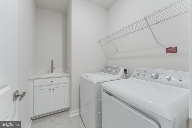 21815 EXPRESS TER, Ashburn, VA 20147