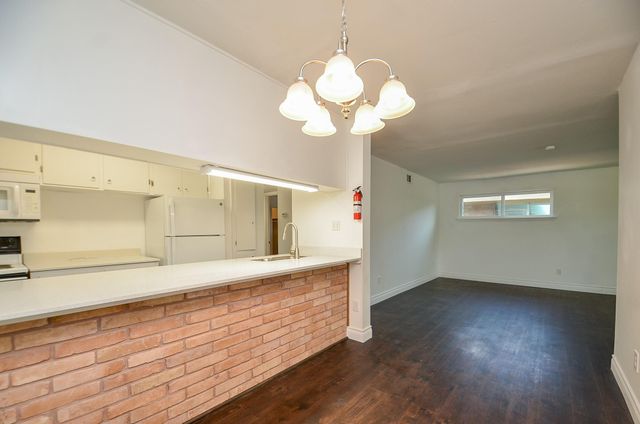 8810 Ilona Lane 4, Houston, TX 77025