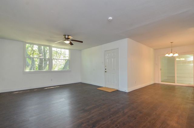 8810 Ilona Lane 4, Houston, TX 77025