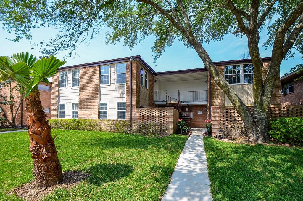 8810 Ilona Lane 4, Houston, TX 77025