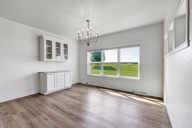 2157 FOX POINT CIRCLE, De Pere, WI 54115