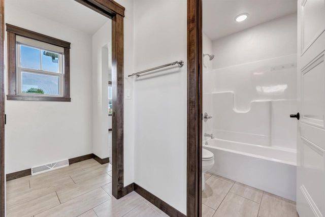 2157 FOX POINT CIRCLE, De Pere, WI 54115