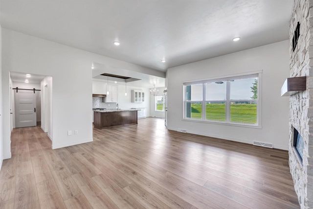 2157 FOX POINT CIRCLE, De Pere, WI 54115