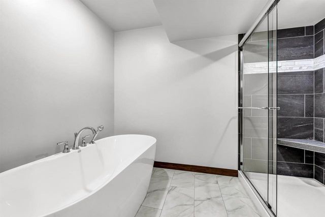 2157 FOX POINT CIRCLE, De Pere, WI 54115