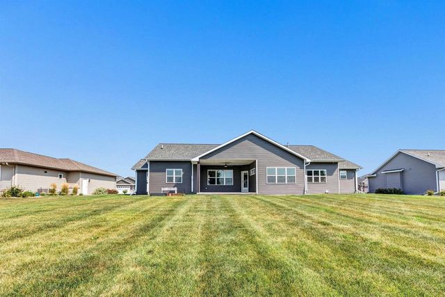 2157 FOX POINT CIRCLE, De Pere, WI 54115