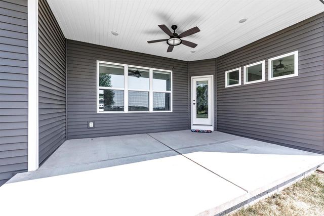 2157 FOX POINT CIRCLE, De Pere, WI 54115