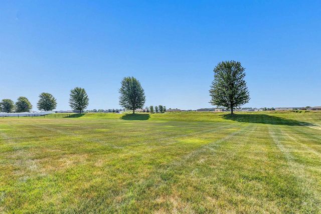 2157 FOX POINT CIRCLE, De Pere, WI 54115