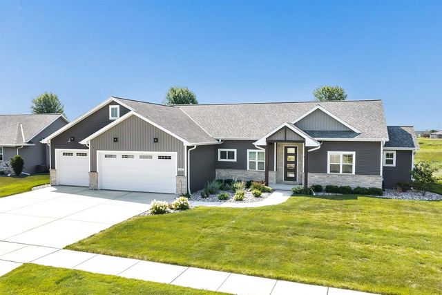 2157 FOX POINT CIRCLE, De Pere, WI 54115