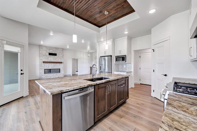 2157 FOX POINT CIRCLE, De Pere, WI 54115