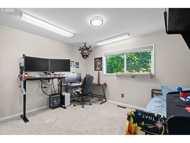 18385 Sw DIVISION St, Beaverton, OR 97078