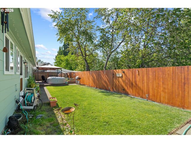 18385 Sw DIVISION St, Beaverton, OR 97078
