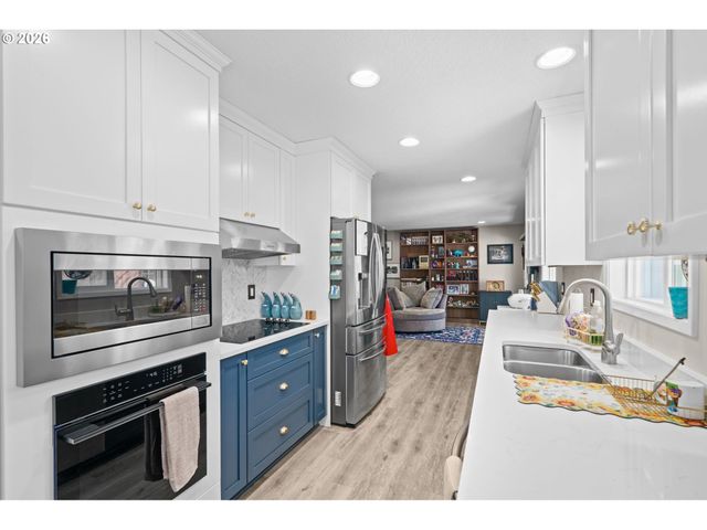 18385 Sw DIVISION St, Beaverton, OR 97078