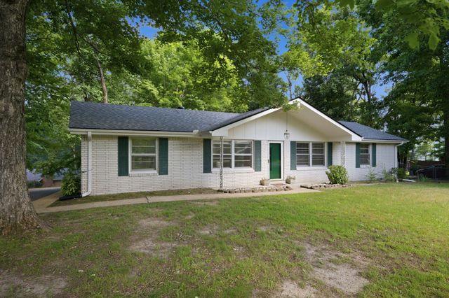 304 Cedarview Dr, Dickson, TN 37055