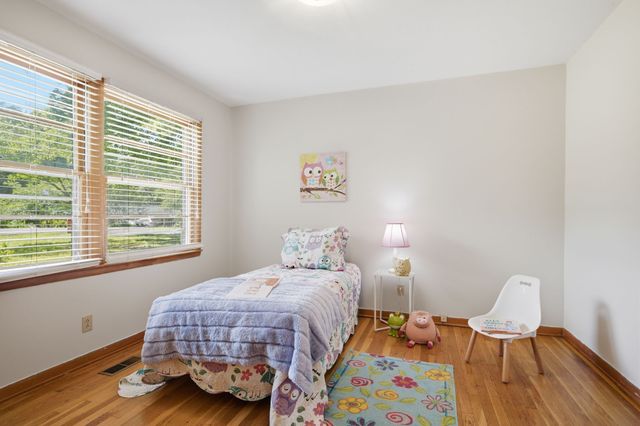 304 Cedarview Dr, Dickson, TN 37055