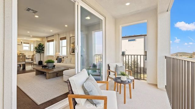 920 Chinon, Irvine, CA 92618