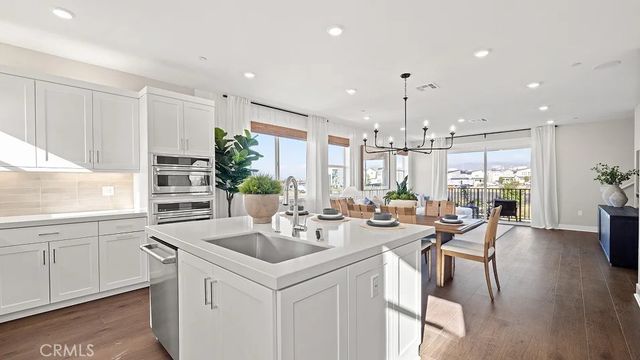 920 Chinon, Irvine, CA 92618