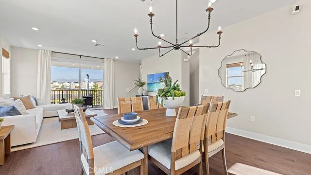 920 Chinon, Irvine, CA 92618