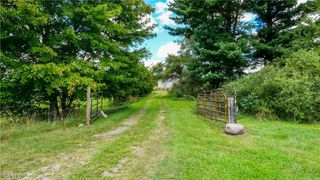 11272 Crackel Road, Chagrin Falls, OH 44023