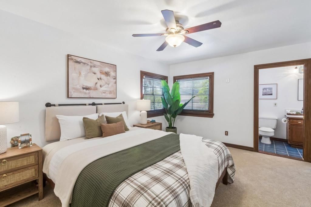 Image 20 of property listing at 916 Sunset Dr, Vista, CA 92081