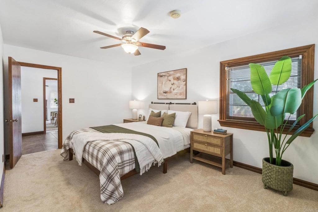 Image 21 of property listing at 916 Sunset Dr, Vista, CA 92081