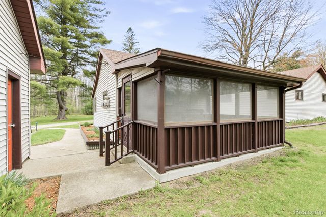 4602 Howard Road, Kimball Township, MI 48074