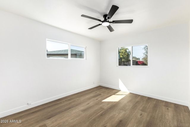 3321 E BELLEVIEW Street, Phoenix, AZ 85008