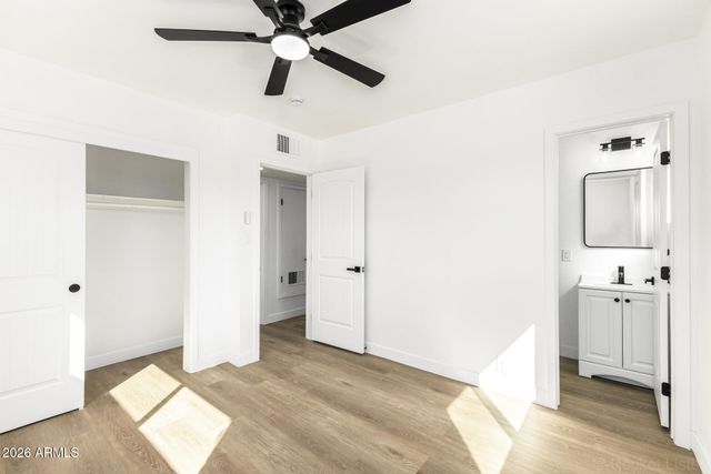 3321 E BELLEVIEW Street, Phoenix, AZ 85008