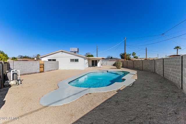 3321 E BELLEVIEW Street, Phoenix, AZ 85008
