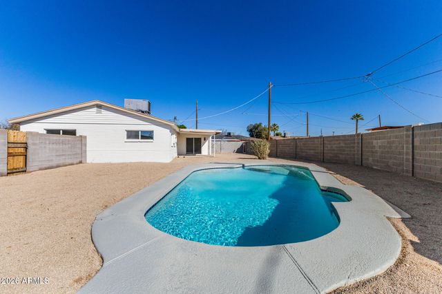 3321 E BELLEVIEW Street, Phoenix, AZ 85008