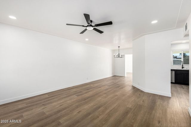 3321 E BELLEVIEW Street, Phoenix, AZ 85008