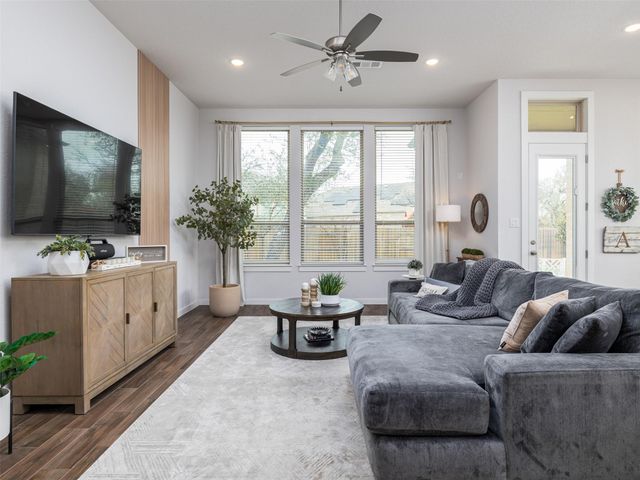 860 Whitetail DR, Round Rock, TX 78681