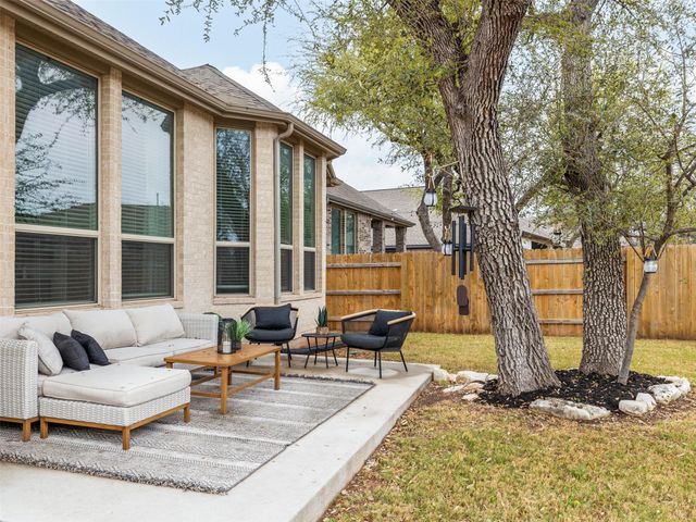 860 Whitetail DR, Round Rock, TX 78681