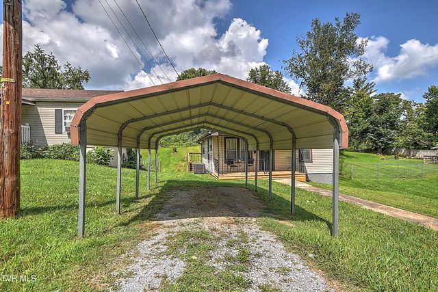 916 Pine Grove Avenue, Johnson City, TN 37601