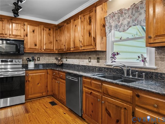 2741 Ridgeview Rd, Powhatan, VA 23139