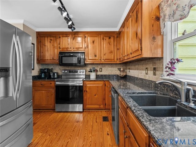 2741 Ridgeview Rd, Powhatan, VA 23139